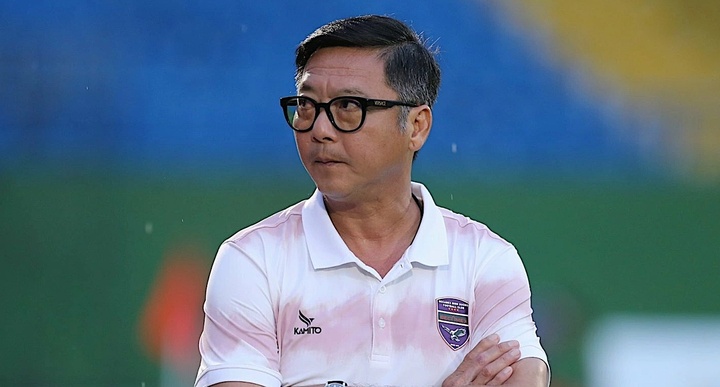 Quá Trình Chọn Lựa Huấn Luyện Viên