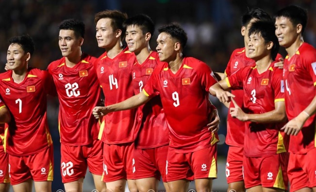 Khát Vọng Vươn Ra Biển Lớn